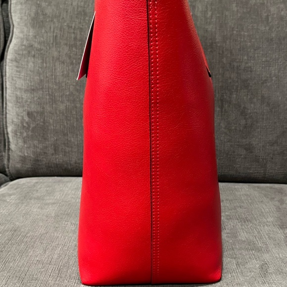 Disney x Kate Spade Cruella Tote - Picture 7 of 13